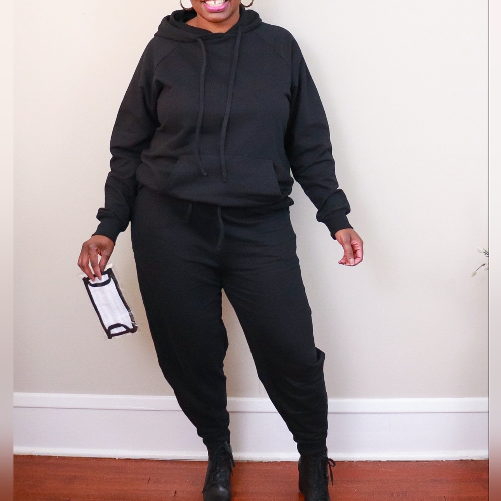 Hoodie Sweatshirt & Sweatpants Jogger Set - Black